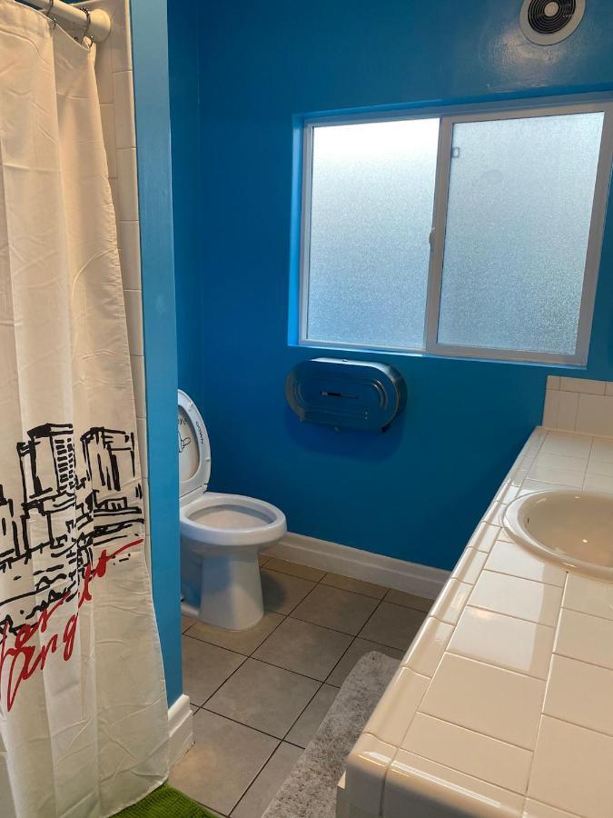 Private Large La Bedroom W Private Half-Bathroom - Ac - Wifi - Private Fridge Near Usc - Exposition Park - Usc Memorial Coliseum - Banc Of California Stadium - Downtown Los Angeles Dtla - University Of Southern California Usc! Exterior foto